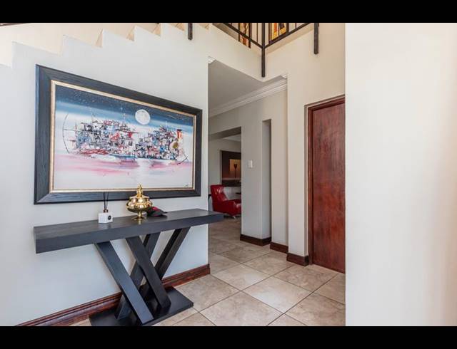 5 BEDROOM HOUSE FOR SALE IN RUIMSIG